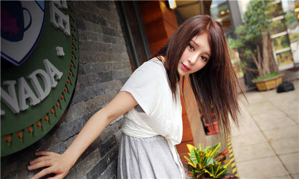 和乐镇想找一个女性生孩子给报酬-｛找个女人生孩子多少钱｝